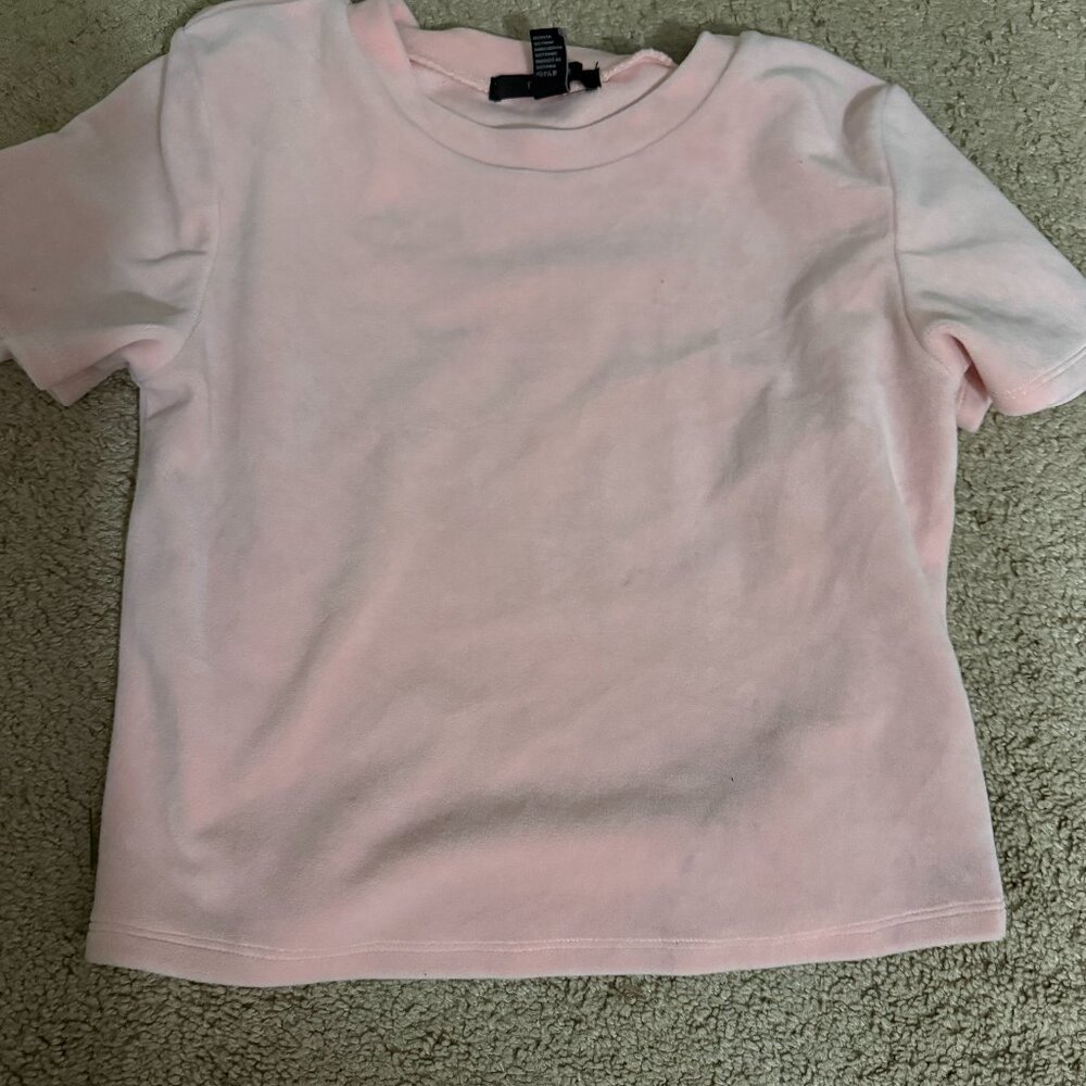 Forever 21 Pink Velour Soft Tee Shirt – Size M